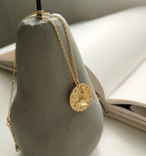 Load image into Gallery viewer, 925 Sterling Silver Baroque Lion Necklace Women Gold Round Dream Coin Constellation Necklace